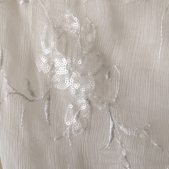 Silk Chifon with flower embroidery with Sequins. - Picture 2 of 6